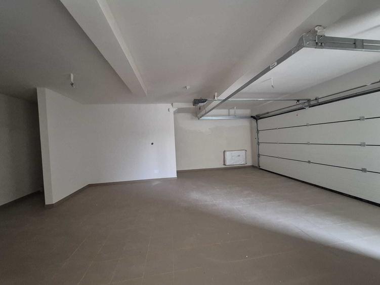 Casă cu 4 camere în Gară