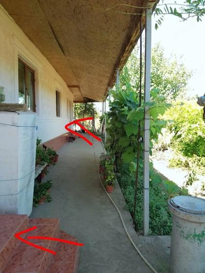 Casă cu 5 camere cu Teren 2200 Mp în Lipnița