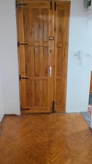 Apartament cu 3 camere decomandat în Universitate