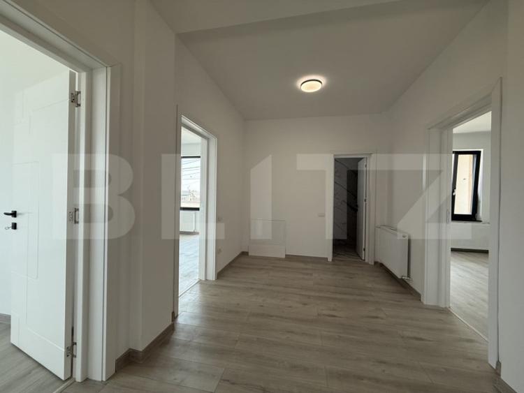 Casă cu 5 camere cu Teren 490 Mp în Sud