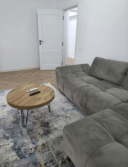 Apartament cu 2 camere decomandat în Românești