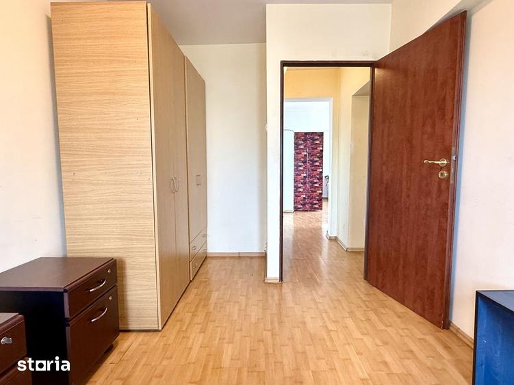 Apartament cu 3 camere decomandat în Gara de Nord