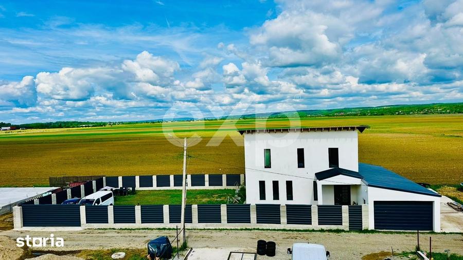 Casă cu 4 camere cu Teren 550 Mp în Săcueni