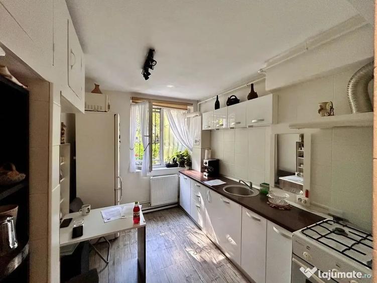 Apartament cu 2 camere semidecomandat în Cina