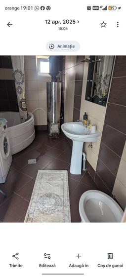 Casă cu 4 camere în Domnești