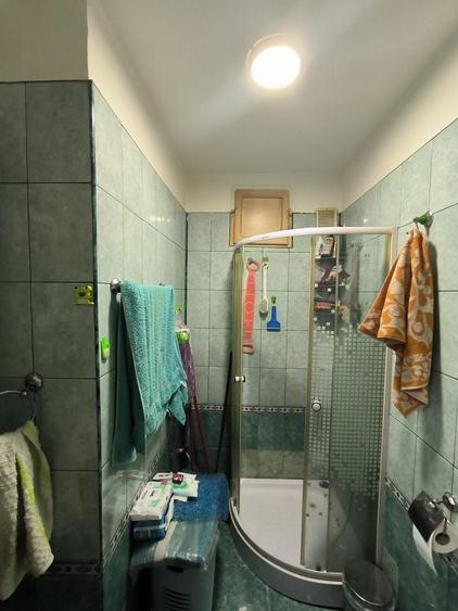 Apartament cu 3 camere semidecomandat în Cioceanu