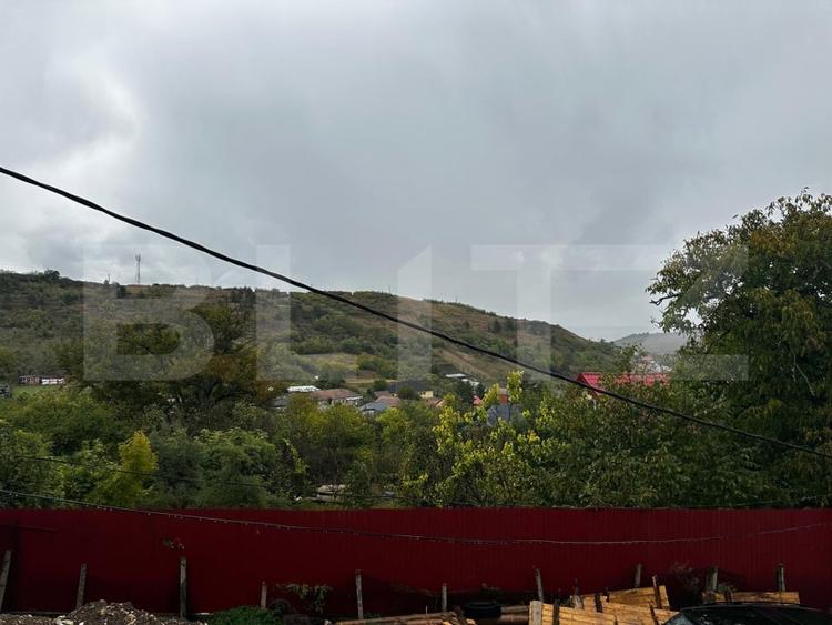 Casă individuală cu 4 camere cu Canalizare în Suceagu