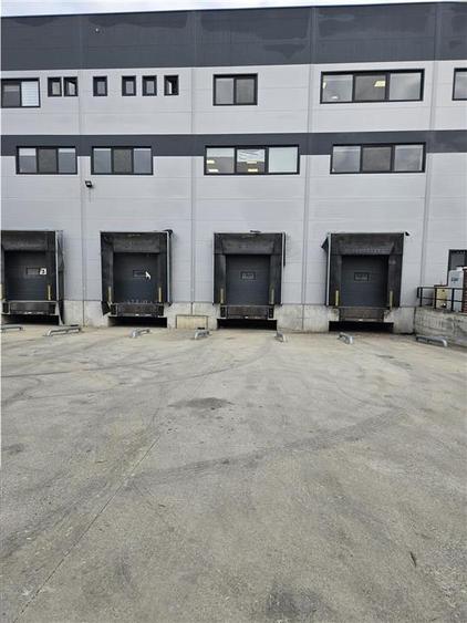 Spațiu industrial, de 3,200 mp, în Est