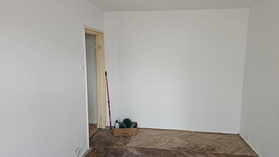 Apartament cu 2 camere nedecomandat în Inel II