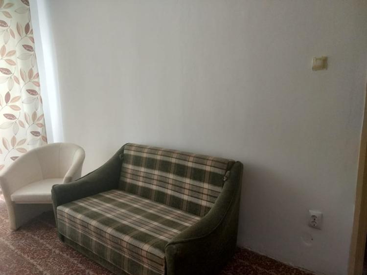 Apartament cu 2 camere decomandat, mobilat în Sud