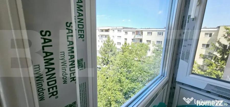 Apartament cu 3 camere decomandat în Lenin