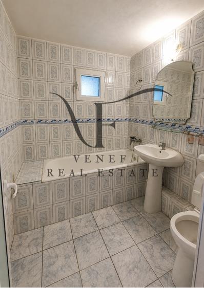Apartament cu 3 camere semidecomandat în Iancului