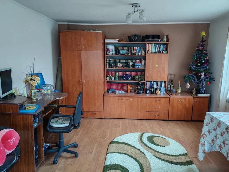 Casă cu 2 camere cu Teren 2600 Mp în Central