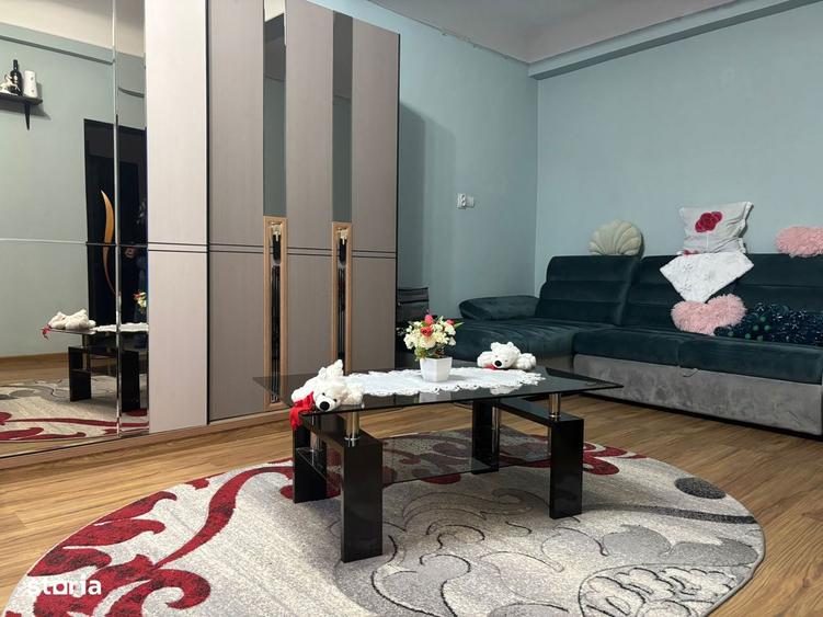 Apartament cu 2 camere semidecomandat, mobilat în Unirii