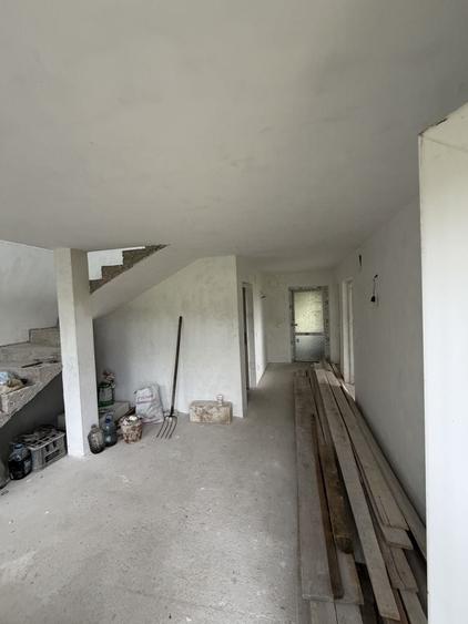 Casă cu 4 camere în Gura Vitioarei