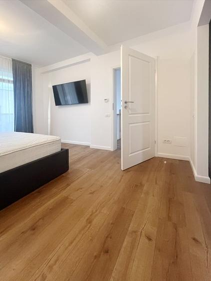 Casă individuală cu 5 camere cu Canalizare în Ultracentral