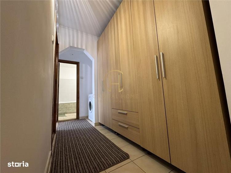 Apartament cu 3 camere decomandat în Nicolina