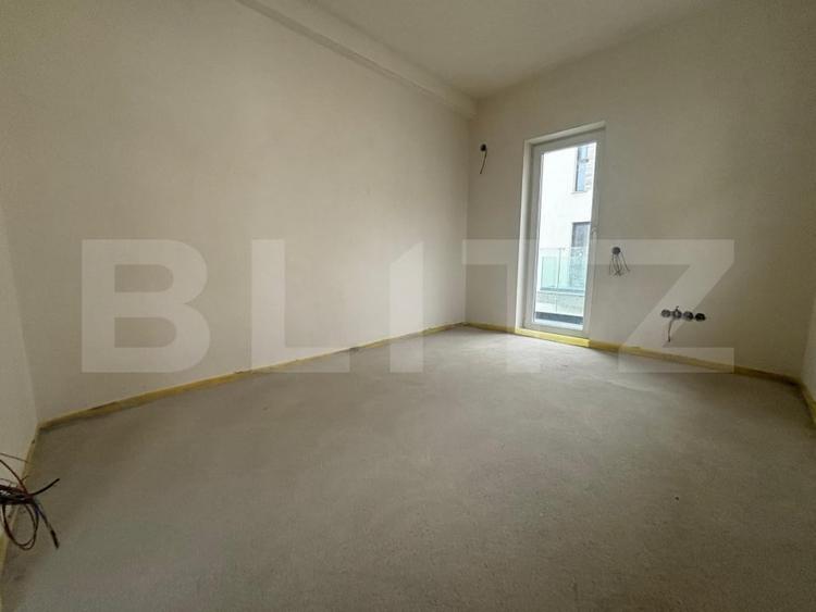 Duplex cu 4 camere cu Canalizare în Florești