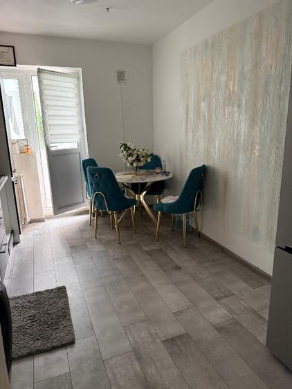 Apartament cu 2 camere decomandat, mobilat în B-dul București