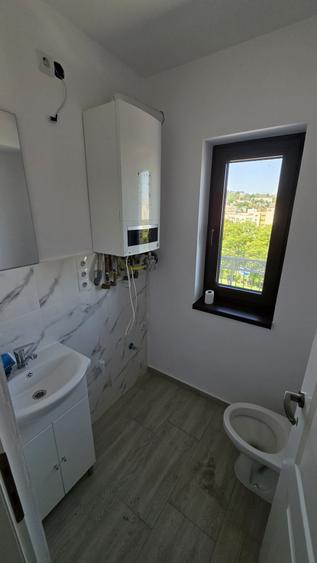 Casă cu 4 camere cu Teren 80 Mp în Central