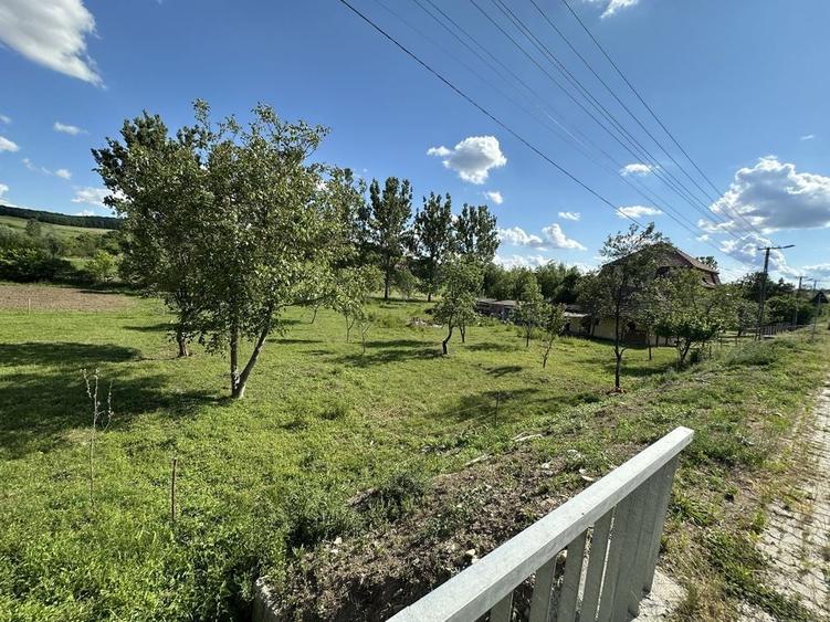 Casă cu 4 camere în Horoatu Cehului