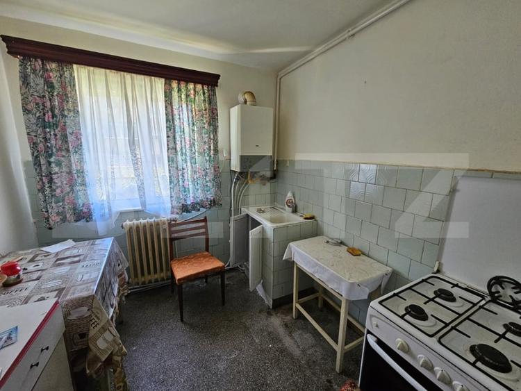 Apartament cu 2 camere semidecomandat în Cugir
