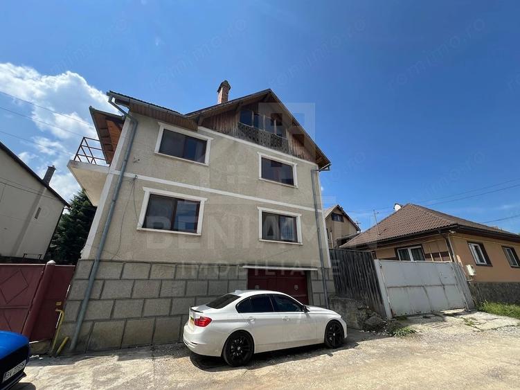 Casă cu 16 camere cu Teren 1100 Mp în Central