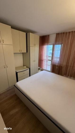 Apartament cu 3 camere decomandat în Zorilor