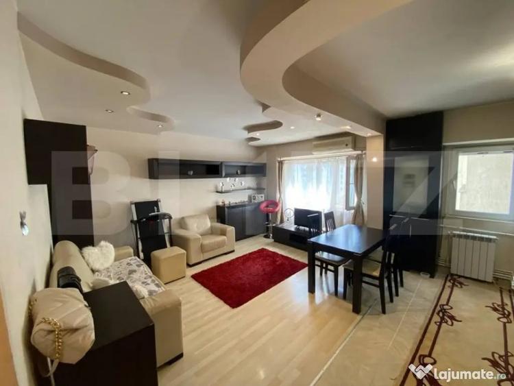 Apartament cu 3 camere decomandat în Gară