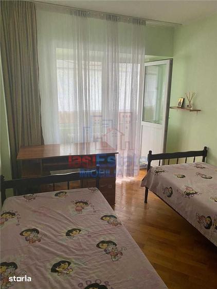 Apartament cu 3 camere decomandat în Păcurari