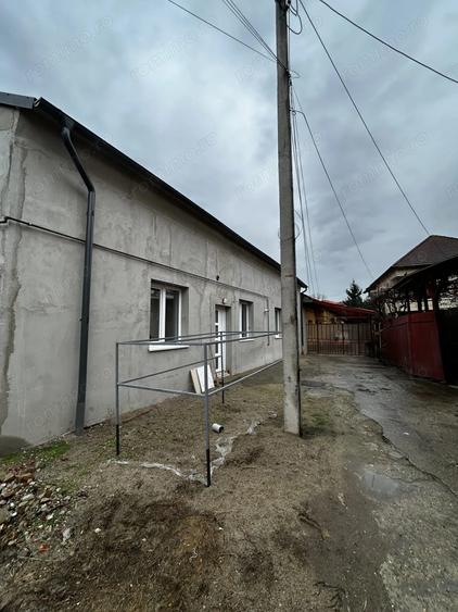Casă cu 3 camere cu Teren 280 Mp în Central