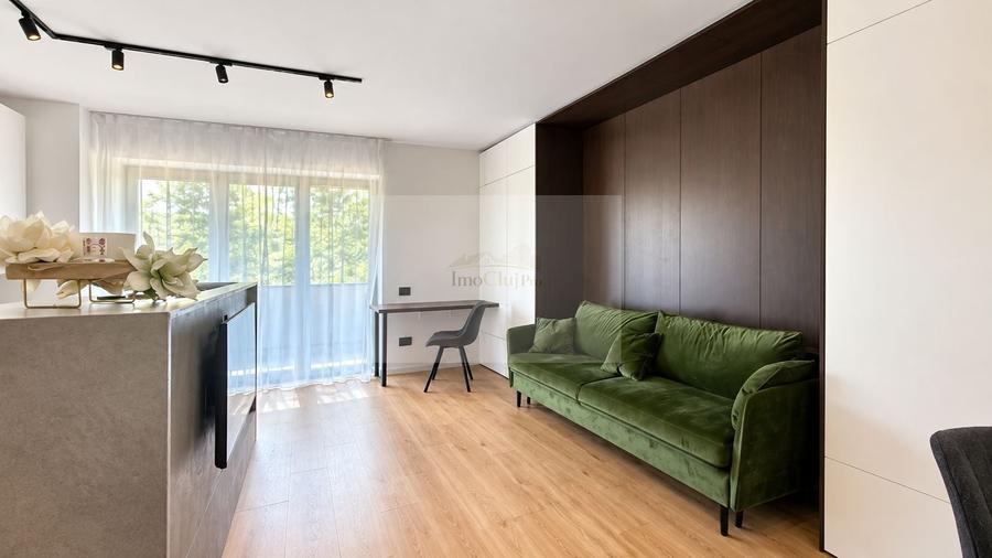 Apartament cu 2 camere semidecomandat, mobilat în Semicentral