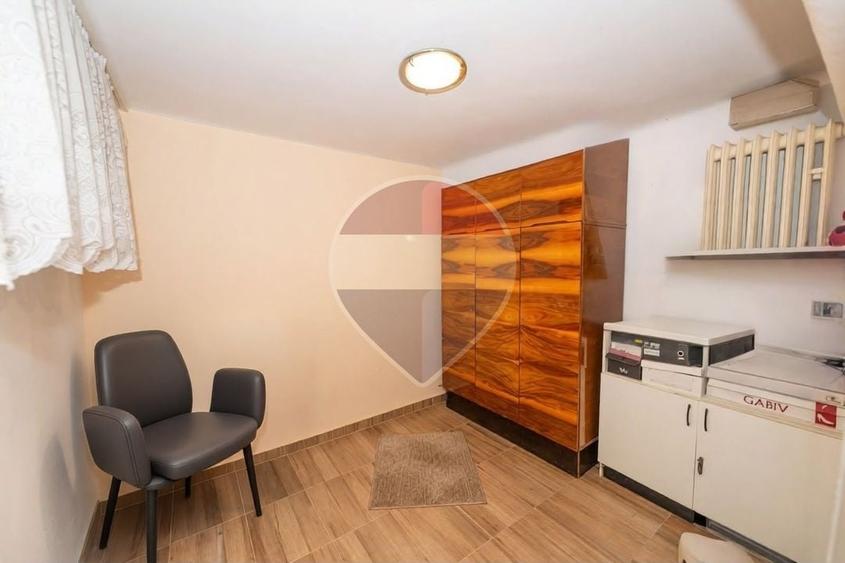 Casa de vanzare, 138 mpu, 244 teren, curte, garaj,  Cartierul Domenii - 38