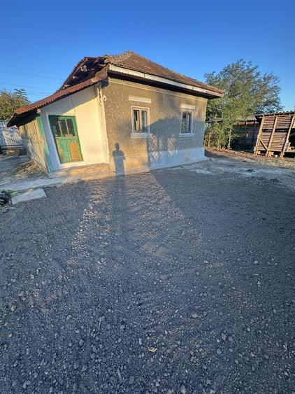 Casă cu 4 camere în Ulmu