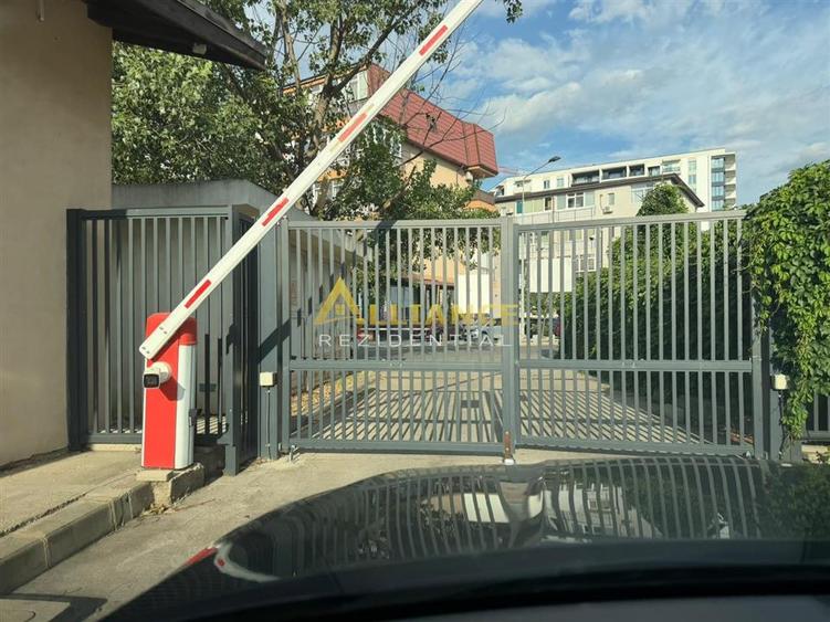 Apartament cu 2 camere decomandat, mobilat în Metalurgiei