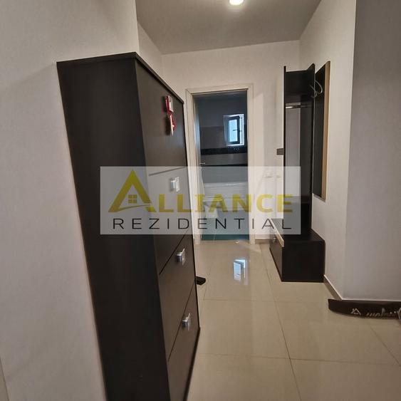 Apartament cu 2 camere decomandat, mobilat în Sud