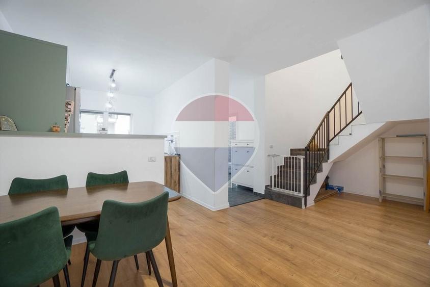Duplex cu 4 camere cu Teren 163.5 Mp în Tărlungeni