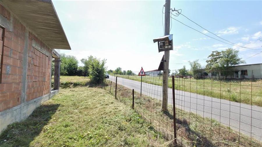 Casă individuală cu 3 camere cu Teren 5314 Mp în Răchitova