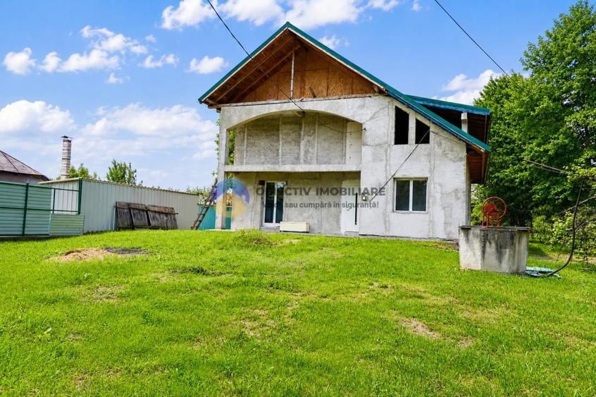 Casă cu 3 camere cu Teren 1235 Mp în Rediu