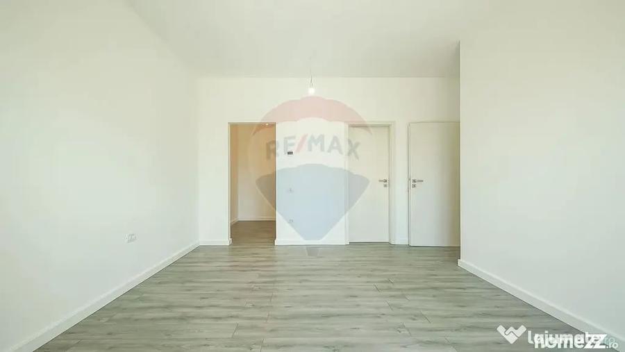 Casă cu 5 camere cu Teren 657 Mp în Hălchiu