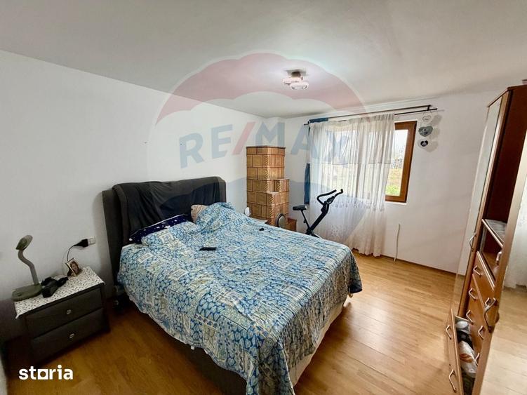 Casă cu 4 camere cu Teren 873 Mp în Vânători