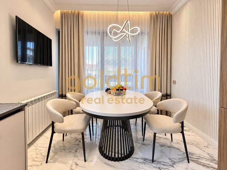 Apartament cu 5 camere semidecomandat, mobilat în Herăstrău