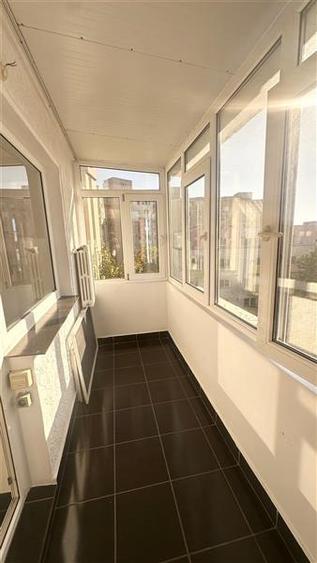 Apartament cu 2 camere decomandat în Poarta 6