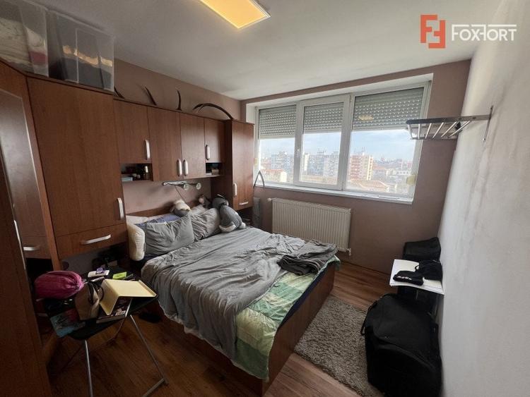 Apartament cu 3 camere decomandat, mobilat în Cetății