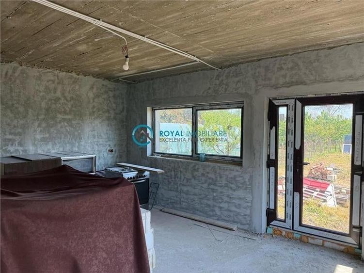Casă individuală cu 4 camere cu Teren 800 Mp în Bărcănești