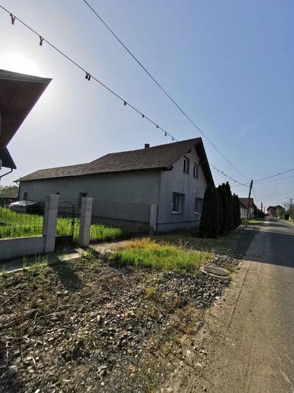 Casă cu 4 camere în Halmeu