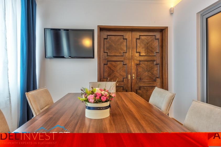 Apartament cu 5 camere semidecomandat în Ultracentral