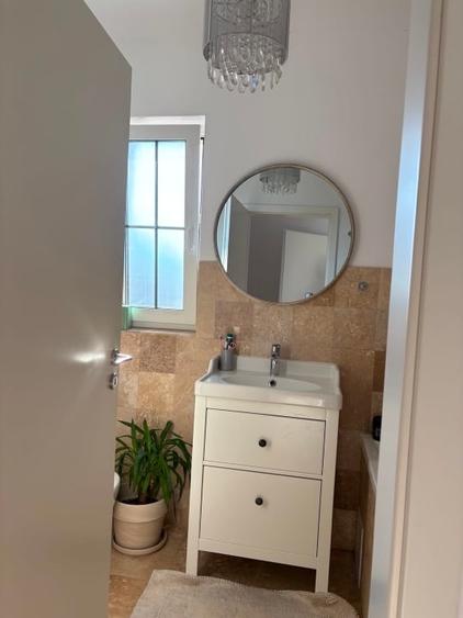 Duplex cu 4 camere cu Canalizare în Moșnița Nouă