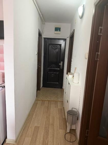 Apartament cu 2 camere decomandat, mobilat în 9 Mai