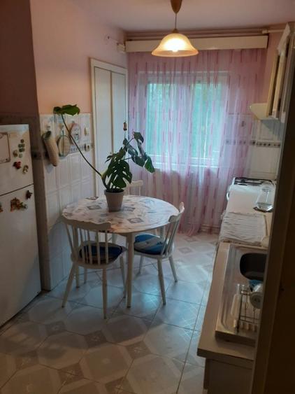 Apartament cu 2 camere decomandat în Aradului